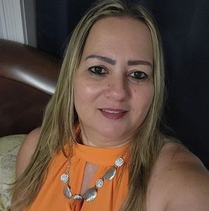 Meet your Posher, Maria de lourdes souza